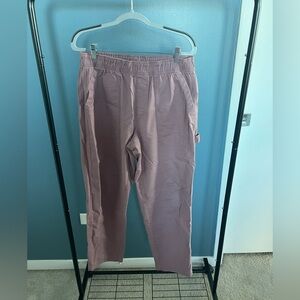 Old Navy Women's Cropped Pants in Mauve